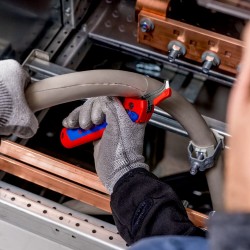 Terkšlinis kabelio nužievinimo peilis su kreipiančiąją KNIPEX