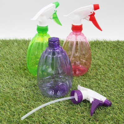 Plastikinis purkštuvas 700ml.