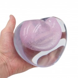 Stiklinė širdelės formos dekoracija/ vaza – 15×8.5×11 cm Stiklinė širdelės formos dekoracija/ vaza – 15×8.5×11 cm