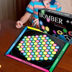 Stalo žaidimas „Magnetic Bomber“ – magnetinė strategija visai šeimai Stalo žaidimas „Magnetic Bomber“ – magnetinė strategija visai šeimai
