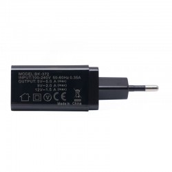 Įkroviklis 220V greito krovimo 2xUSB/ 2.1A +1USB/ QC3.0 Įkroviklis 220V greito krovimo 2xUSB/ 2.1A +1USB/ QC3.0