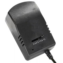 Universalus reguliuojamas maitinimo adapteris su 6 antgaliais, 3–12 V, 24 W