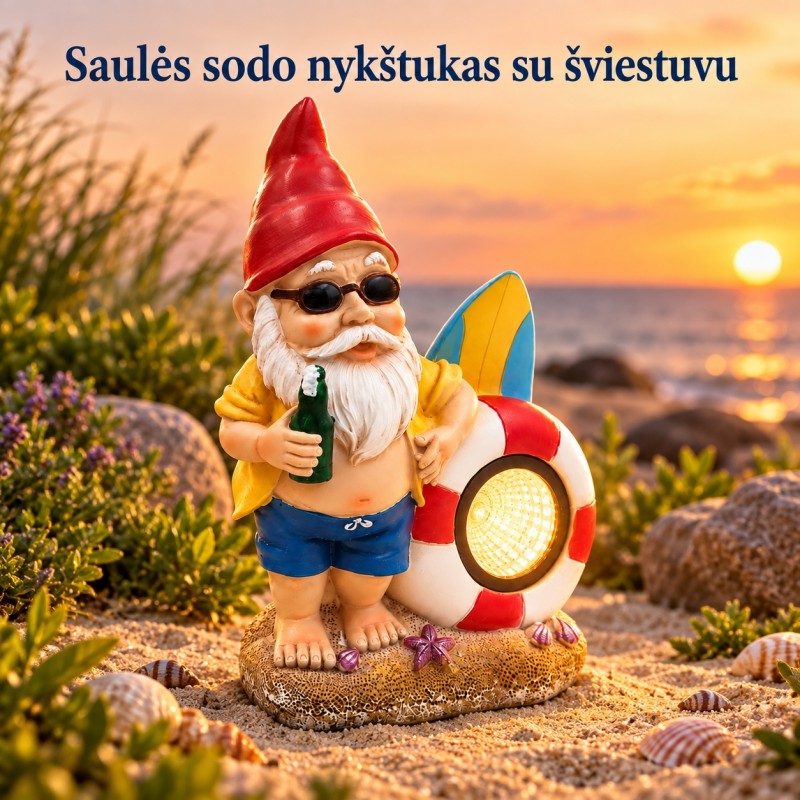 sodo nykštukas su saulės energijos šviestuvu, paplūdimio tema